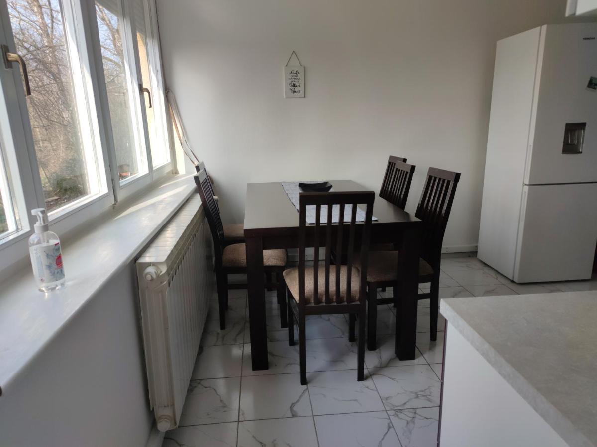 Apartman M&M'S Karlovac Exterior foto